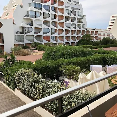 Centre - Amiral 2 / 100m De La * Λα Γκραντ-Μοτ